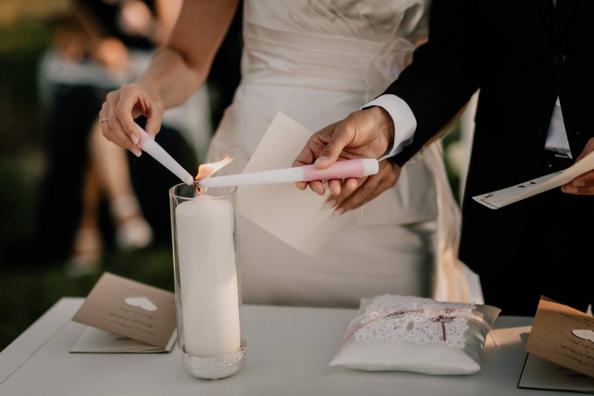 Candles are the protagonists of The Unity Candle Ceremony